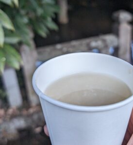 深大寺近くの和菓子屋あやめの甘酒(2026年1月1日時点)